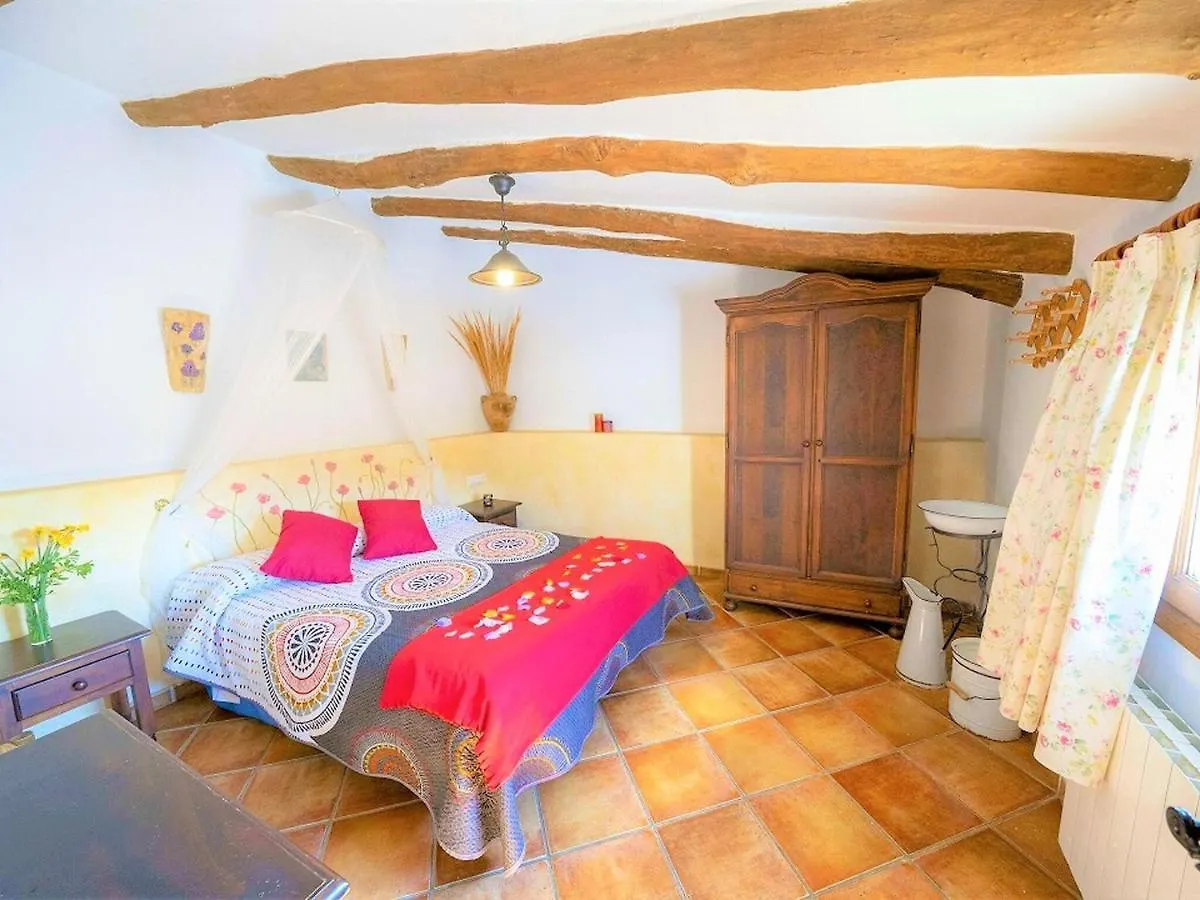 Inviting Holiday Home In Laroya With Shared Pool