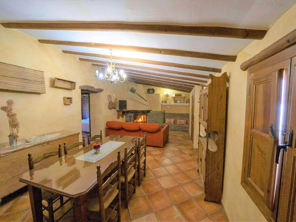 Inviting Holiday Home In Laroya With Shared Pool