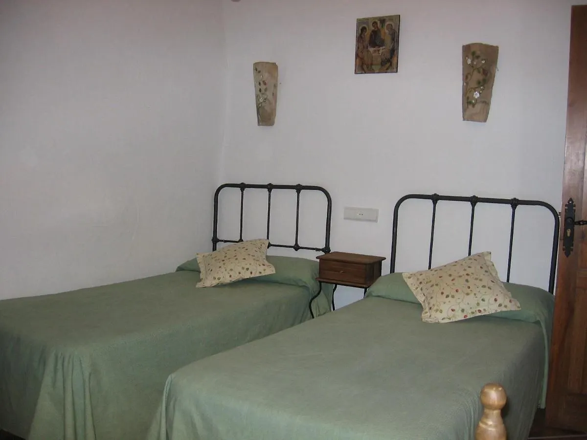Inviting Holiday Home In Laroya With Shared Pool