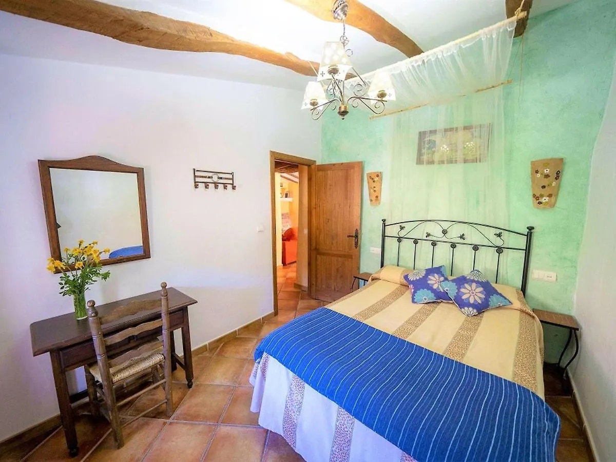 Inviting Holiday Home In Laroya With Shared Pool