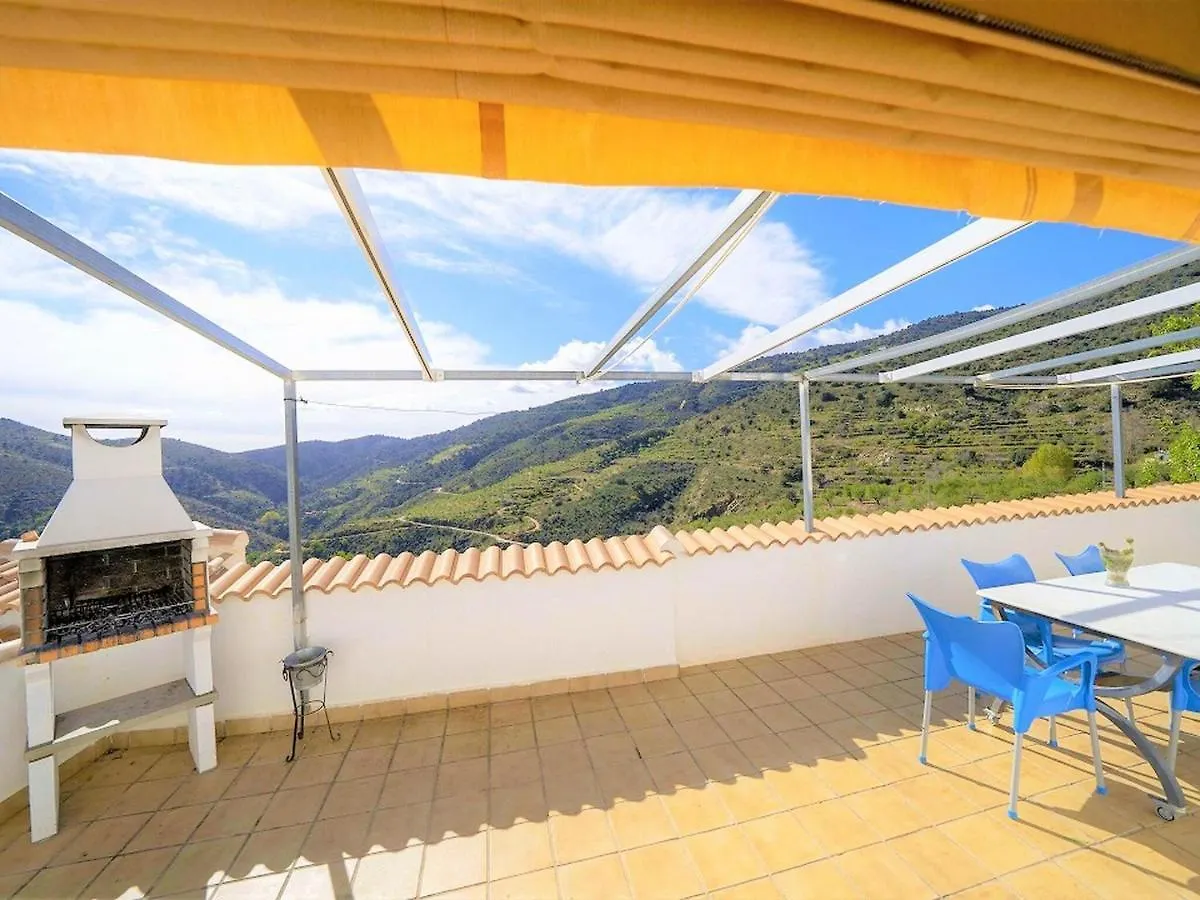Inviting Holiday Home In Laroya With Shared Pool