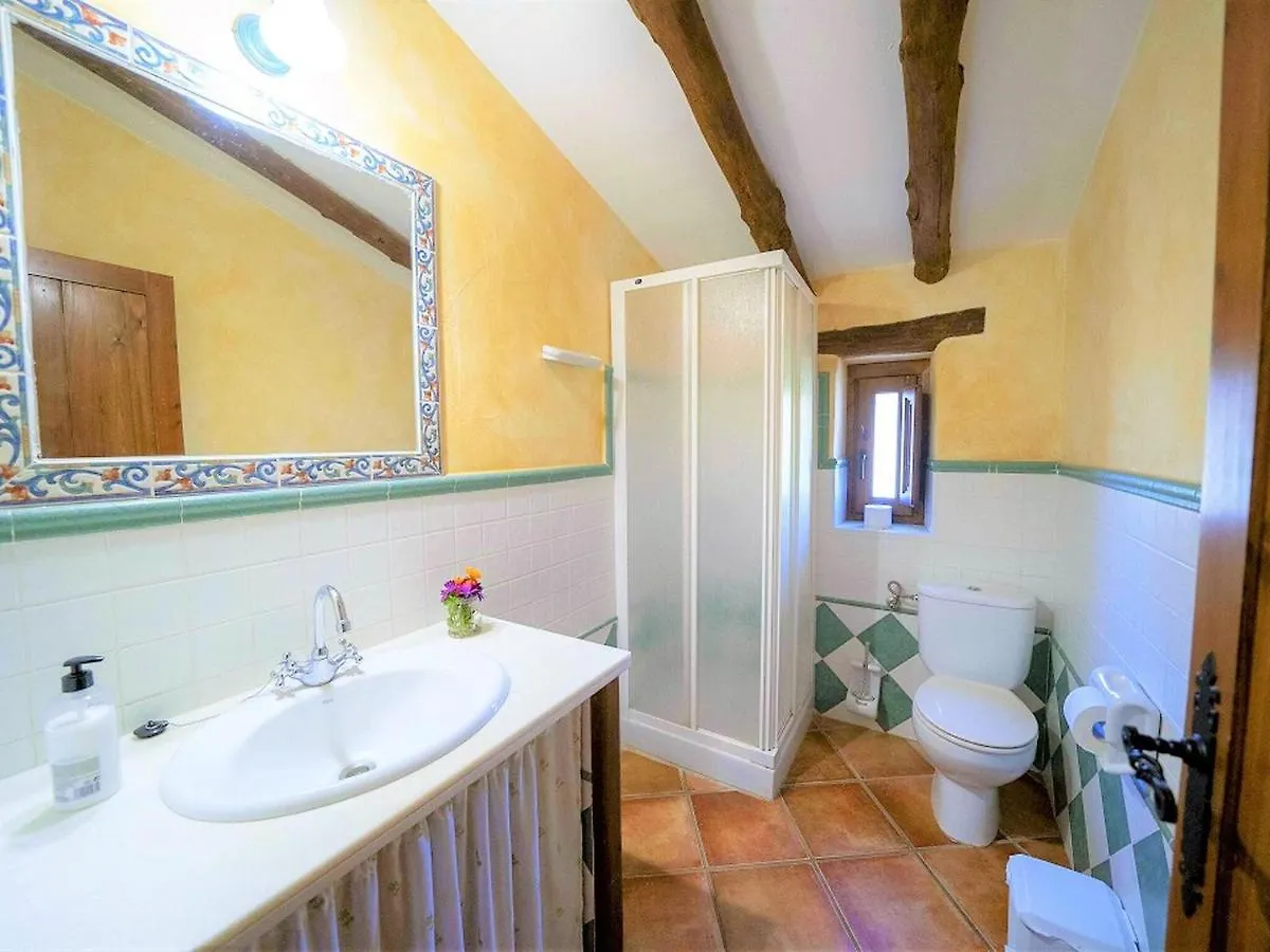 Inviting Holiday Home In Laroya With Shared Pool